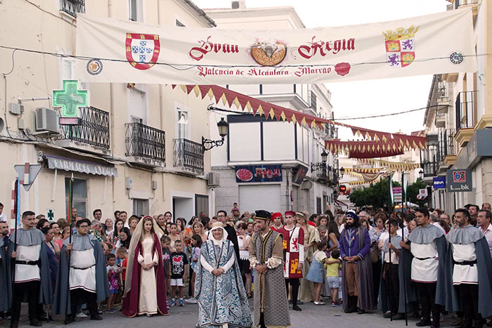 Recepción de comitivas en el Paseo de San Francisco